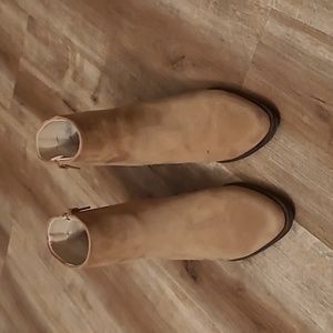 Nordstrom Brass Plum Tan Suede Booties Size 5.5 Worn once